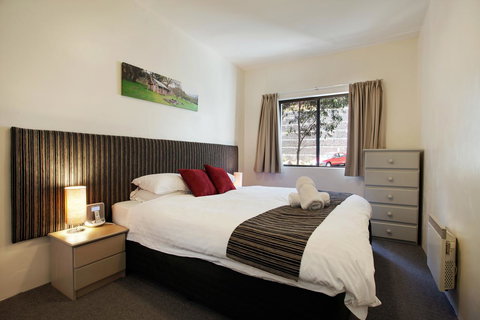 Lantern 1 Bedroom Balcony With Panoramic View - Accommodation Cairns 33