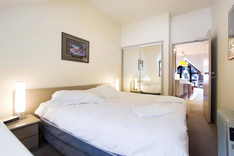 Lantern 1 Bedroom Balcony With Panoramic View - Accommodation Cairns 38