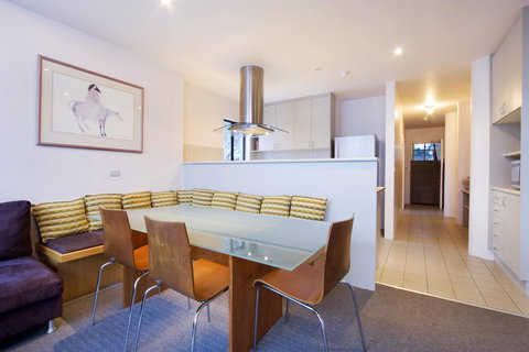 Lantern 1 Bedroom Balcony With Panoramic View - Accommodation Cairns 13