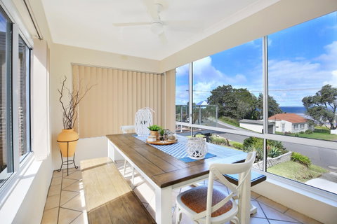 The Rotunda, Gerroa - Accommodation Cairns 15