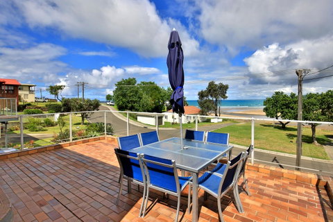 The Rotunda, Gerroa - Accommodation Cairns 1