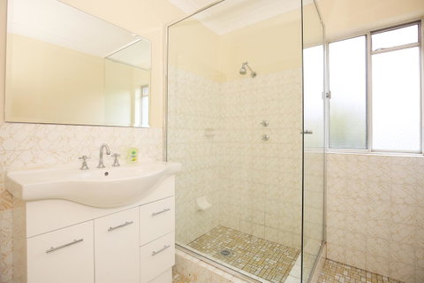 The Rotunda, Gerroa - Accommodation Cairns 23
