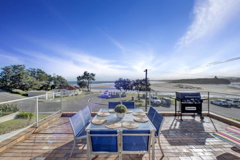 The Rotunda, Gerroa - Accommodation Cairns 0
