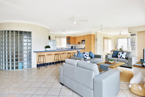 The Rotunda, Gerroa - Accommodation Cairns 9
