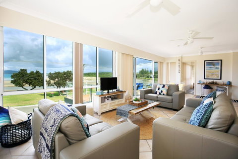 The Rotunda, Gerroa - Accommodation Cairns 7