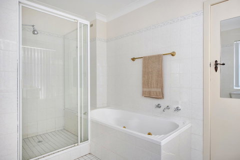 The Rotunda, Gerroa - Accommodation Cairns 24