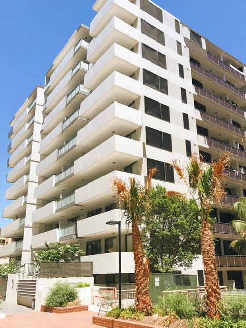 Modern & Cosy 2-Bedroom Apartment Hornsby - Accommodation Cairns 1