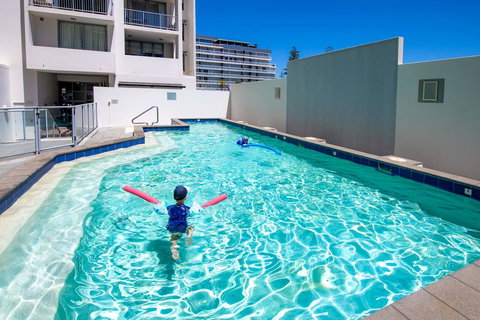 Macquarie Waters Boutique Apartment Hotel - Accommodation Cairns 3
