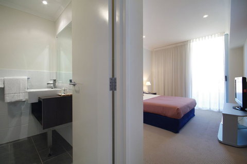 Macquarie Waters Boutique Apartment Hotel - Accommodation Cairns 22