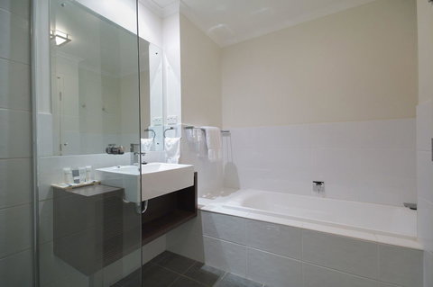 Macquarie Waters Boutique Apartment Hotel - Accommodation Cairns 20