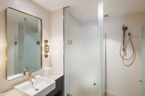The William Inglis Mgallery - Accommodation Cairns 40