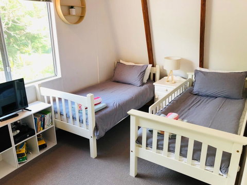 Little Blue Beach House - Accommodation Cairns 5