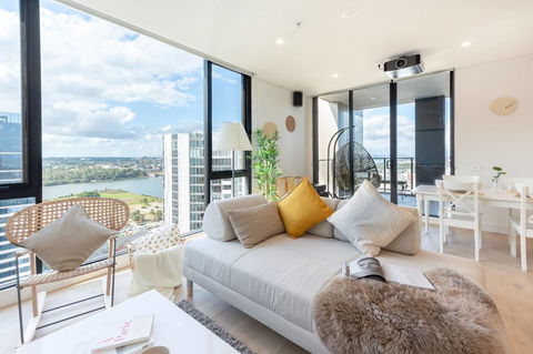 Japanese Style Waterfront Apt Wt Rooftop Pool - Accommodation Cairns 23