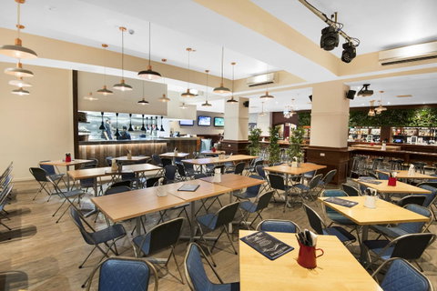 Banjo Paterson Inn - Accommodation Cairns 5