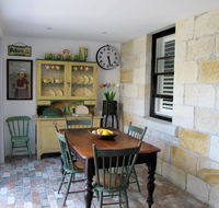 Apple Tree Cottage - Accommodation Cairns