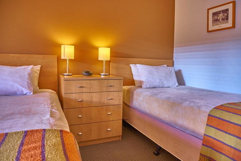 Hunter Oasis - Accommodation Cairns 20