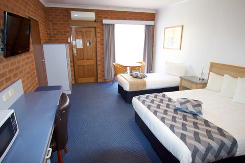 Albury Paddlesteamer Motel - Accommodation Cairns 18