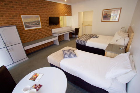 Albury Paddlesteamer Motel - Accommodation Cairns 36