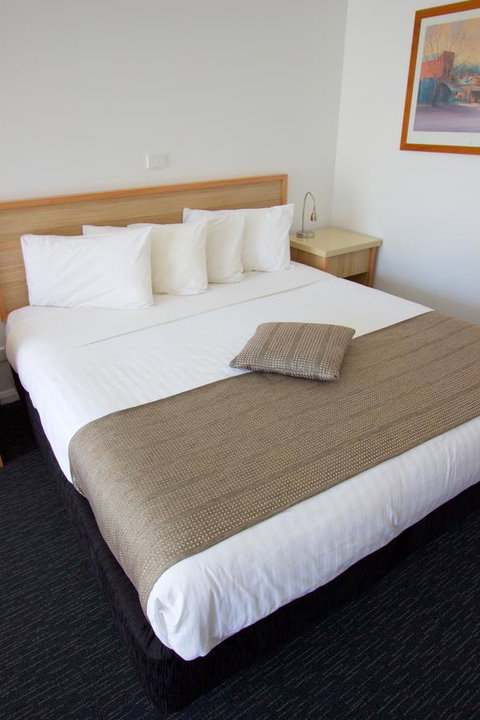 Albury Paddlesteamer Motel - Accommodation Cairns 32