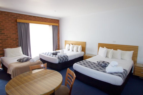 Albury Paddlesteamer Motel - Accommodation Cairns 25