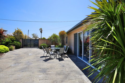 Neptune I Absolute Beachfront I Stunning Views - Accommodation Cairns 28