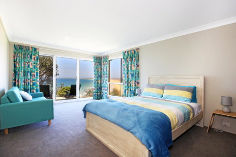 Neptune I Absolute Beachfront I Stunning Views - Accommodation Cairns 16