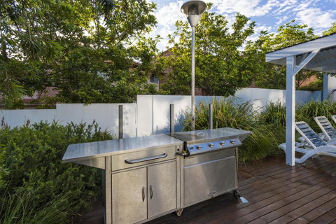 Oaks Nelson Bay Lure Suites - Accommodation Cairns 7