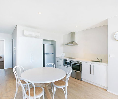 Oaks Nelson Bay Lure Suites - Accommodation Cairns 1