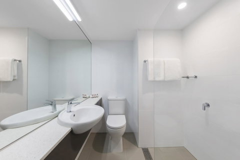 Travelodge Hotel Sydney Airport - Accommodation Cairns 1