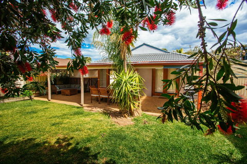 Sunbaker Pet Friendly Awards Finalist 4 Mins Walk To Culburra Beach - Accommodation Cairns 30