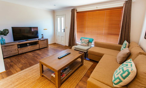 Sunbaker Pet Friendly Awards Finalist 4 Mins Walk To Culburra Beach - Accommodation Cairns 7