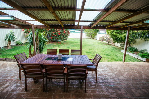 Sunbaker Pet Friendly Awards Finalist 4 Mins Walk To Culburra Beach - Accommodation Cairns 29