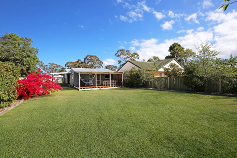 Hayes Beach House I Award Winner I 4 Mins To Beach - Accommodation Cairns 8