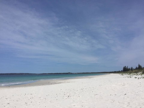 Hayes Beach House I Award Winner I 4 Mins To Beach - Accommodation Cairns 20