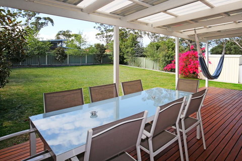 Hayes Beach House I Award Winner I 4 Mins To Beach - Accommodation Cairns 1