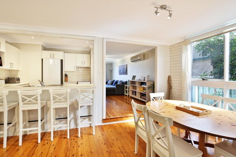 Hayes Beach House I Award Winner I 4 Mins To Beach - Accommodation Cairns 12