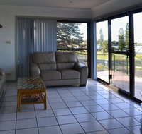 Oxley 8 at Tuncurry - Accommodation Cairns