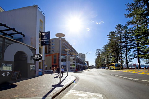 Manly Paradise Motel & Apartments - Accommodation Cairns 5