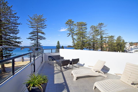 Manly Paradise Motel & Apartments - Accommodation Cairns 17