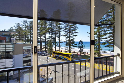 Manly Paradise Motel & Apartments - Accommodation Cairns 4