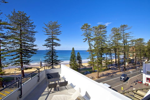 Manly Paradise Motel & Apartments - Accommodation Cairns 16