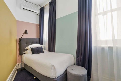 Hotel Harry, Ascend Hotel Collection - Accommodation Cairns 14