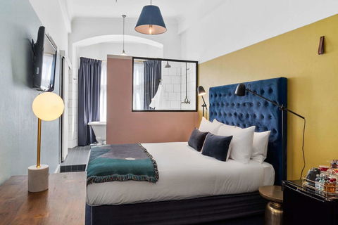 Hotel Harry, Ascend Hotel Collection - Accommodation Cairns 24