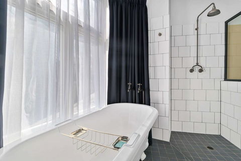 Hotel Harry, Ascend Hotel Collection - Accommodation Cairns 15