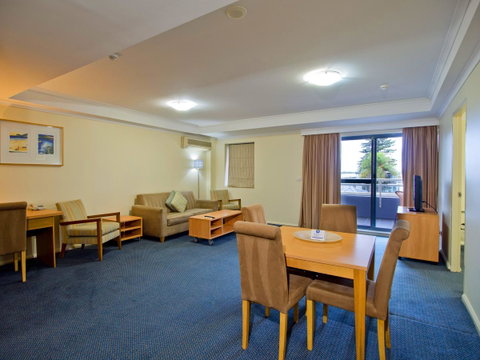 Oaks The Entrance Waterfront Suites - Accommodation Cairns 8