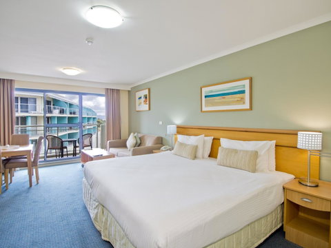 Oaks The Entrance Waterfront Suites - Accommodation Cairns 10