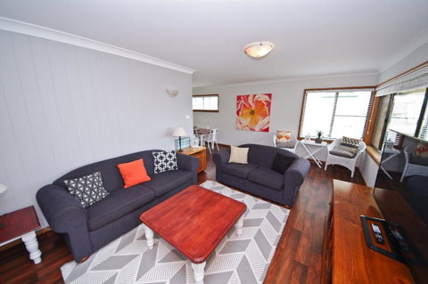 Breakaway, 11 Scott Street - Accommodation Cairns 5