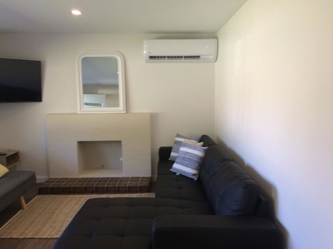 Golden Hill Cottage - Accommodation Cairns 13