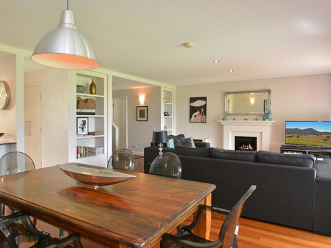 Villa 3br Margarita Villa Located Within Cypress Lakes Resort - Accommodation Cairns 6