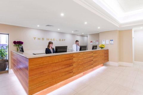 Macleay Hotel - Accommodation Cairns 2